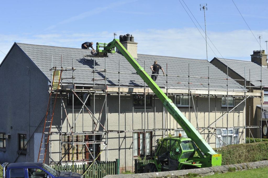 scaffold, roof, tiles-1207389.jpg